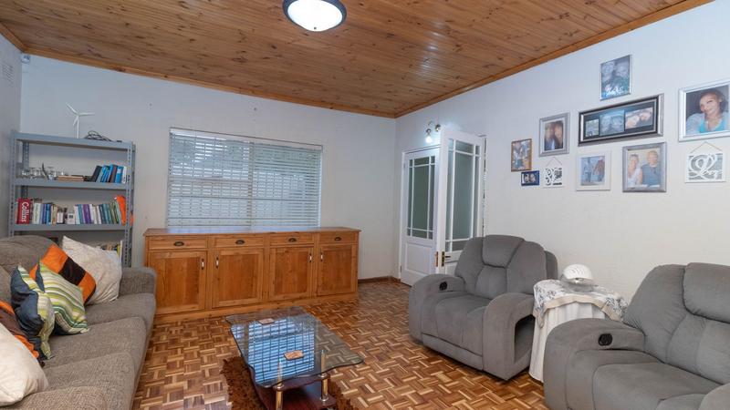 5 Bedroom Property for Sale in De Kuilen Western Cape